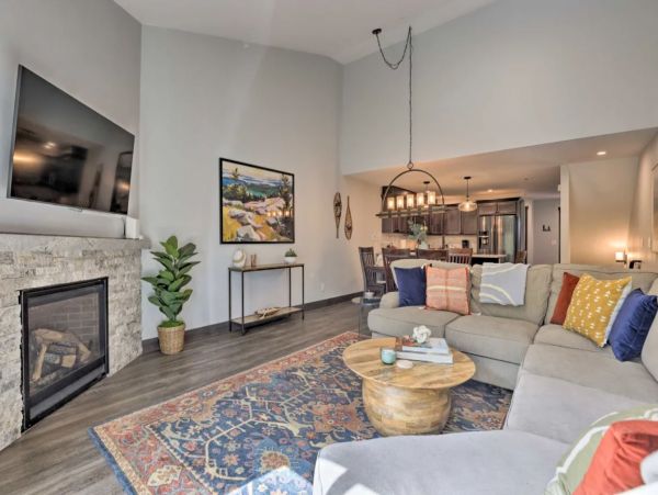 Winter Park Luxury Townhome Sleeps 11 Guests