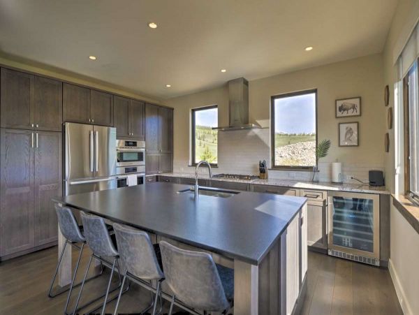 Mountain Views Endless Relaxation 3 Bedroom Home in Breckenridge