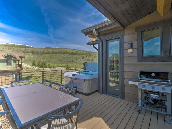 Mountain Views Endless Relaxation 3 Bedroom Home in Breckenridge
