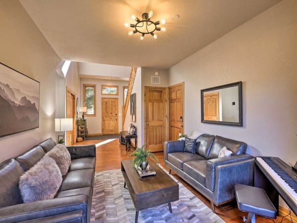 Luxury Silverthorne Cabin with Great Indoor & Outdoor Space