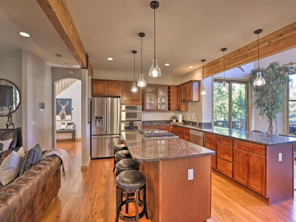 Luxury Silverthorne Cabin with Great Indoor & Outdoor Space