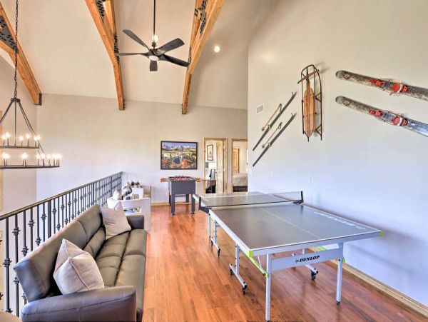 Luxury Silverthorne Cabin with Great Indoor & Outdoor Space
