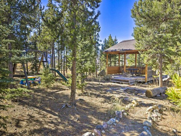 Luxury Silverthorne Cabin with Great Indoor & Outdoor Space