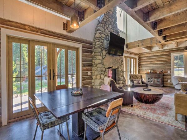 Beautiful Custom-Built Two Bedroom Cabin in Breckenridge