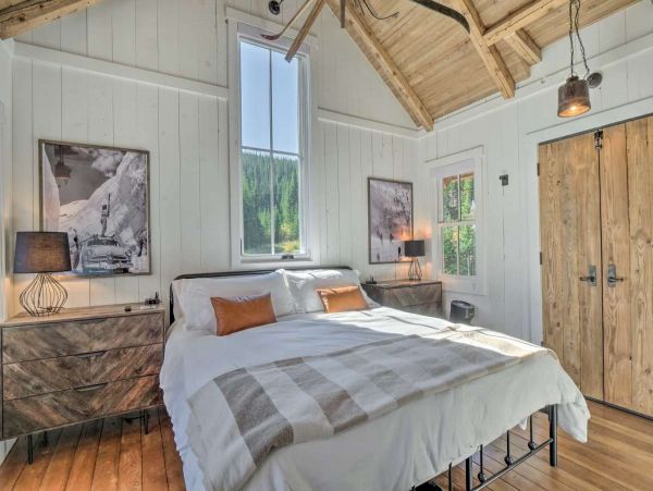 Beautiful Custom-Built Two Bedroom Cabin in Breckenridge