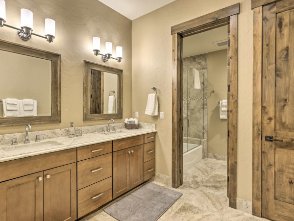 Breckenridge Luxury Residence Five Bedroom