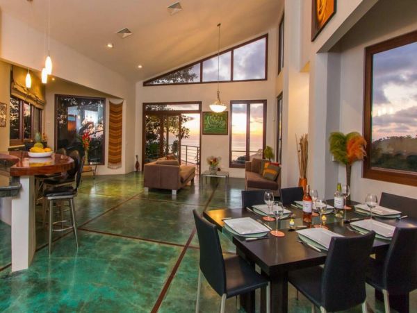 Luxury 3 Bedroom Villa in Escalares with Ocean Views