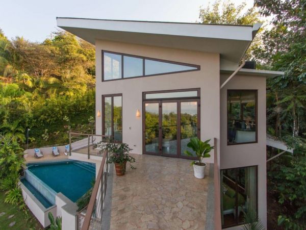 Luxury 3 Bedroom Villa in Escalares with Ocean Views