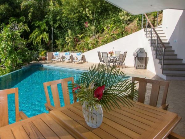 Luxury 3 Bedroom Villa in Escalares with Ocean Views