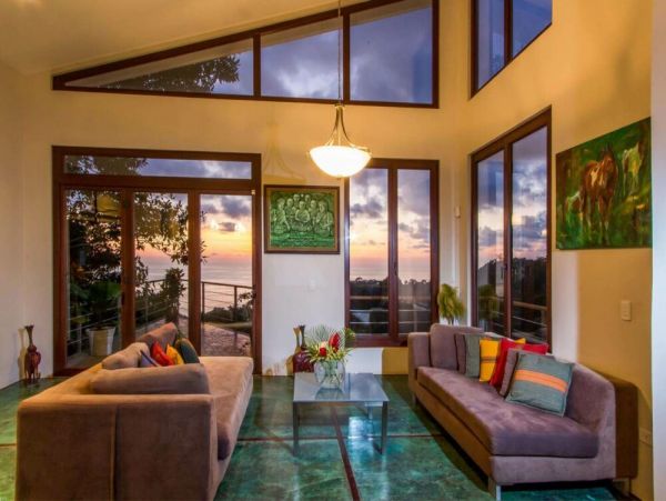 Luxury 3 Bedroom Villa in Escalares with Ocean Views