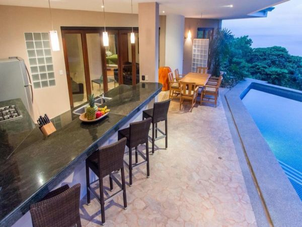 Luxury 3 Bedroom Villa in Escalares with Ocean Views