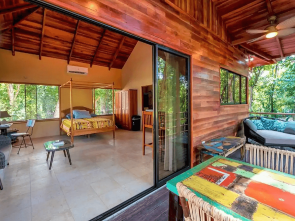 Uvita Vacation Pool Home Three Bedroom Walk to Beach