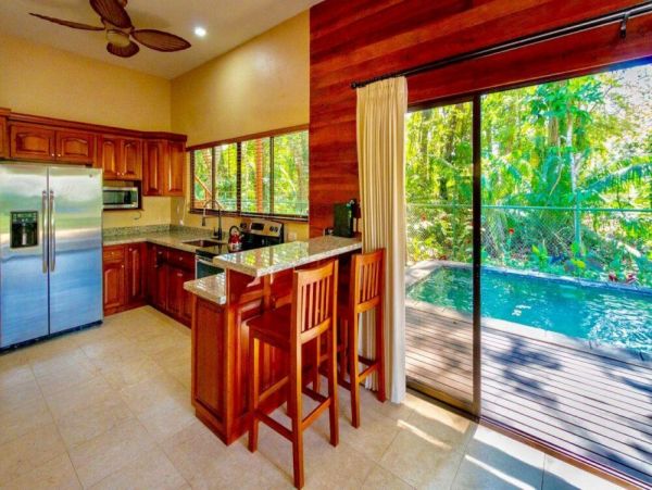 Uvita Vacation Pool Home Three Bedroom Walk to Beach
