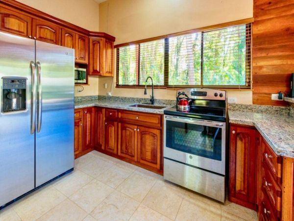 Uvita Vacation Pool Home Three Bedroom Walk to Beach