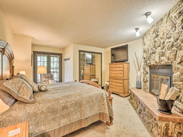 Homely & Spacious 4 Bedroom Rental Ideal Location for All Seasons!
