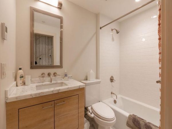 1st floor overlooking Ski slopes and Vail Village