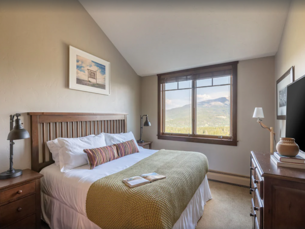 Enjoy Mountain Living in Style! Four Bedroom Condo in Breckenridge