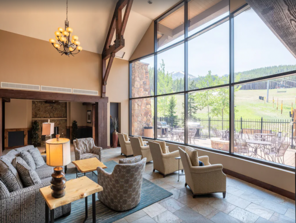 Enjoy Mountain Living in Style! Four Bedroom Condo in Breckenridge