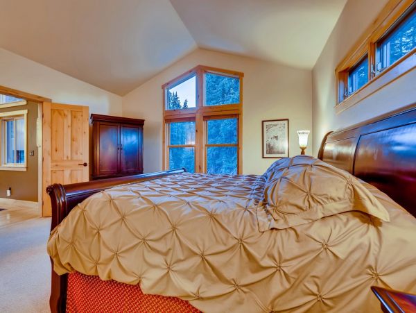 Blue River Vacation Rental Four Bedroom Mountain Views