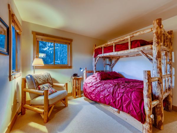 Blue River Vacation Rental Four Bedroom Mountain Views
