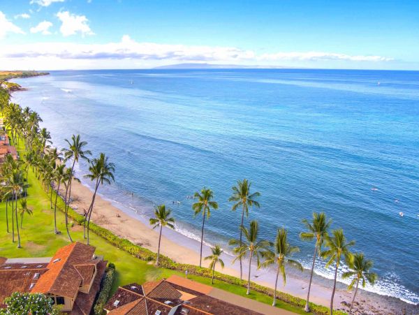 Lahaina Vacation Condo Three Bedroom Ocean Views