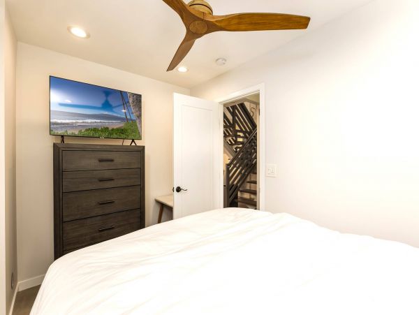 Lahaina Vacation Condo Three Bedroom Ocean Views