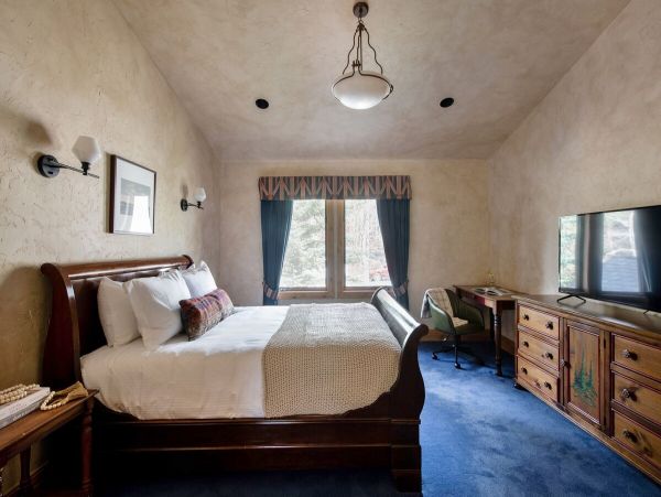 Luxury Breckenridge Vacation Home Mountain Views Eight Bedroom