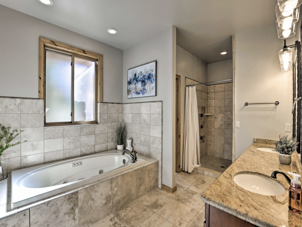 Silverthorne luxury Vacation Cabin