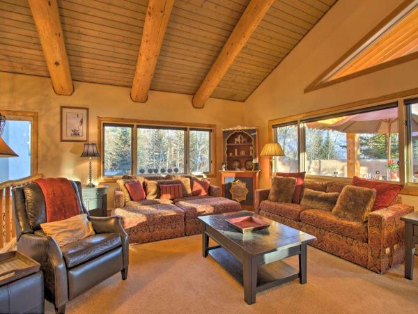 Spacious Vacation Rental with 4 Bedrooms in Vail