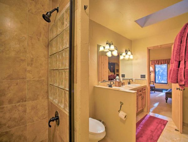 Spacious Vacation Rental with 4 Bedrooms in Vail