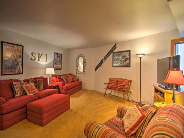 Spacious Vacation Rental with 4 Bedrooms in Vail