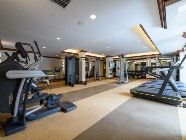 Luxury Vacation Rental in Vail  Ski-In Ski-Out Mountain Retreat