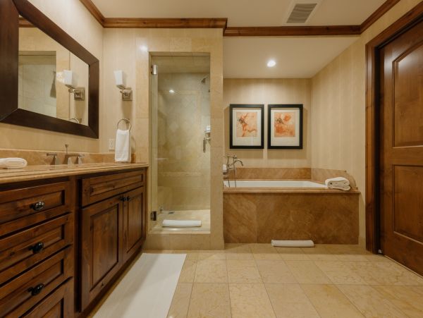 Luxury Vacation Rental in Vail  Ski-In Ski-Out Mountain Retreat