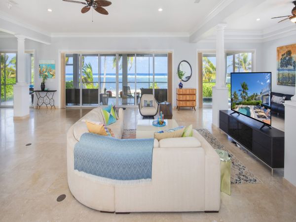 Grand Cayman Vacation Home Four Bedroom on Beach