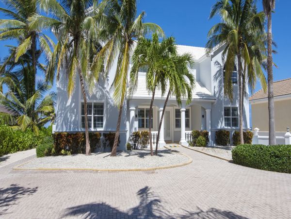 Grand Cayman Vacation Home Four Bedroom on Beach