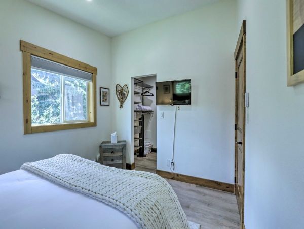 Scenic Avon Condo: Perfect for Beaver Creek Adventures