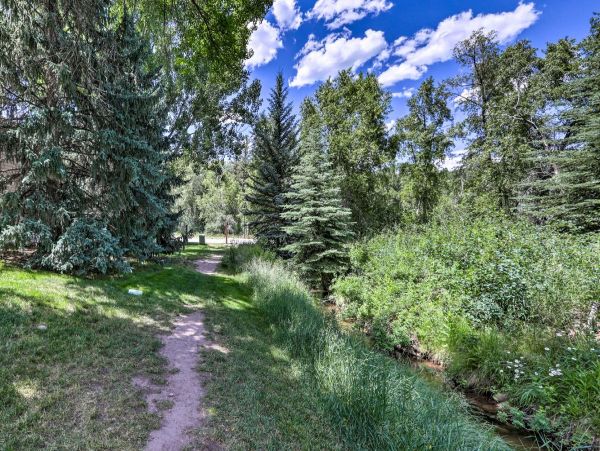 Scenic Avon Condo: Perfect for Beaver Creek Adventures