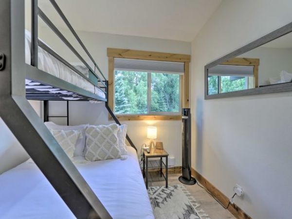 Scenic Avon Condo: Perfect for Beaver Creek Adventures