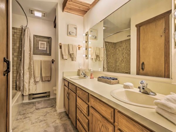 Avon Condo 1030817