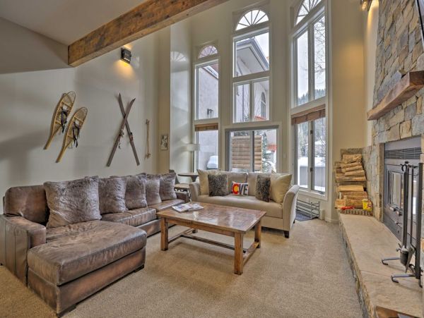 Eagle-Vail 4 Bedroom Vacation Home Shuttle to Lifts