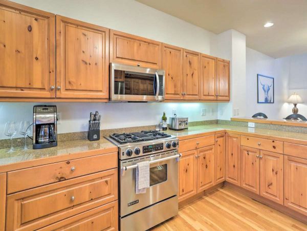 Edwards Vacation Home Mountain Views Four Bedroom