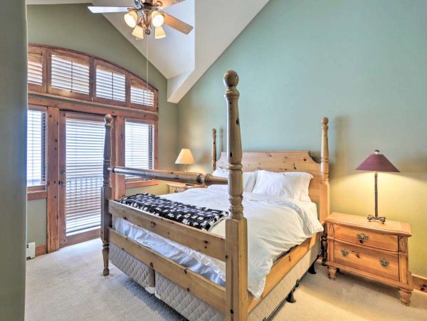 Edwards Vacation Home Mountain Views Four Bedroom