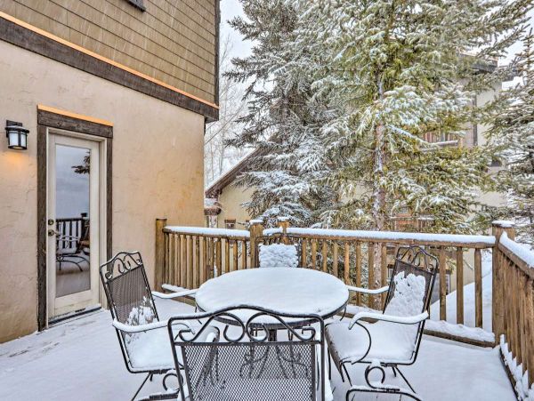 Edwards Vacation Home Mountain Views Four Bedroom