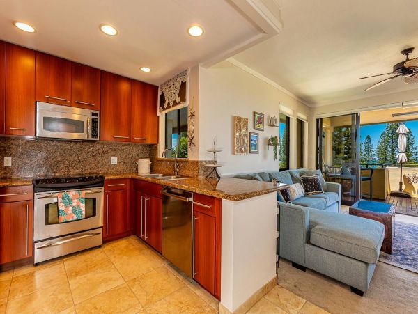 Inviting One Bedroom Rental Well Appointed with Captivating Views!