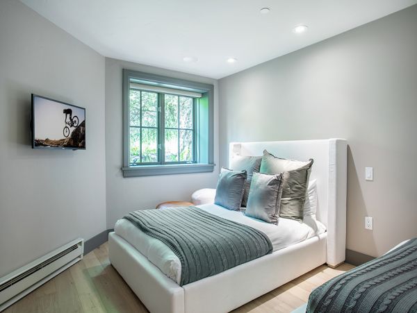 Vail Vacation Condo Four Bedroom + Den