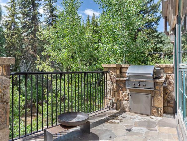 Vail Vacation Condo Four Bedroom + Den
