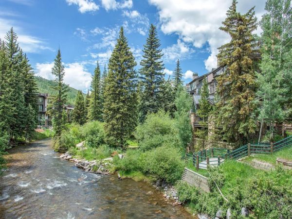 Stunning Four Bedroom Plus Den Vacation Condo in Vail Sleeps 12