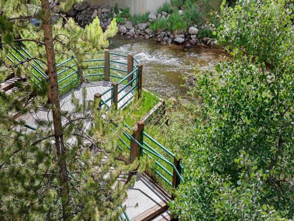 Stunning Four Bedroom Plus Den Vacation Condo in Vail Sleeps 12