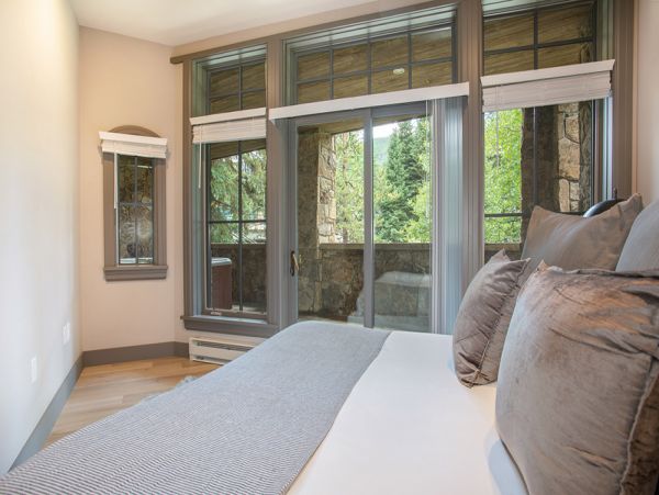 Stunning Four Bedroom Plus Den Vacation Condo in Vail Sleeps 12