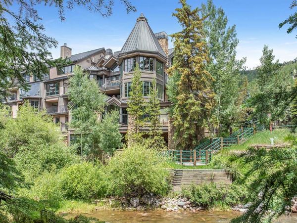 Stunning Four Bedroom Plus Den Vacation Condo in Vail Sleeps 12